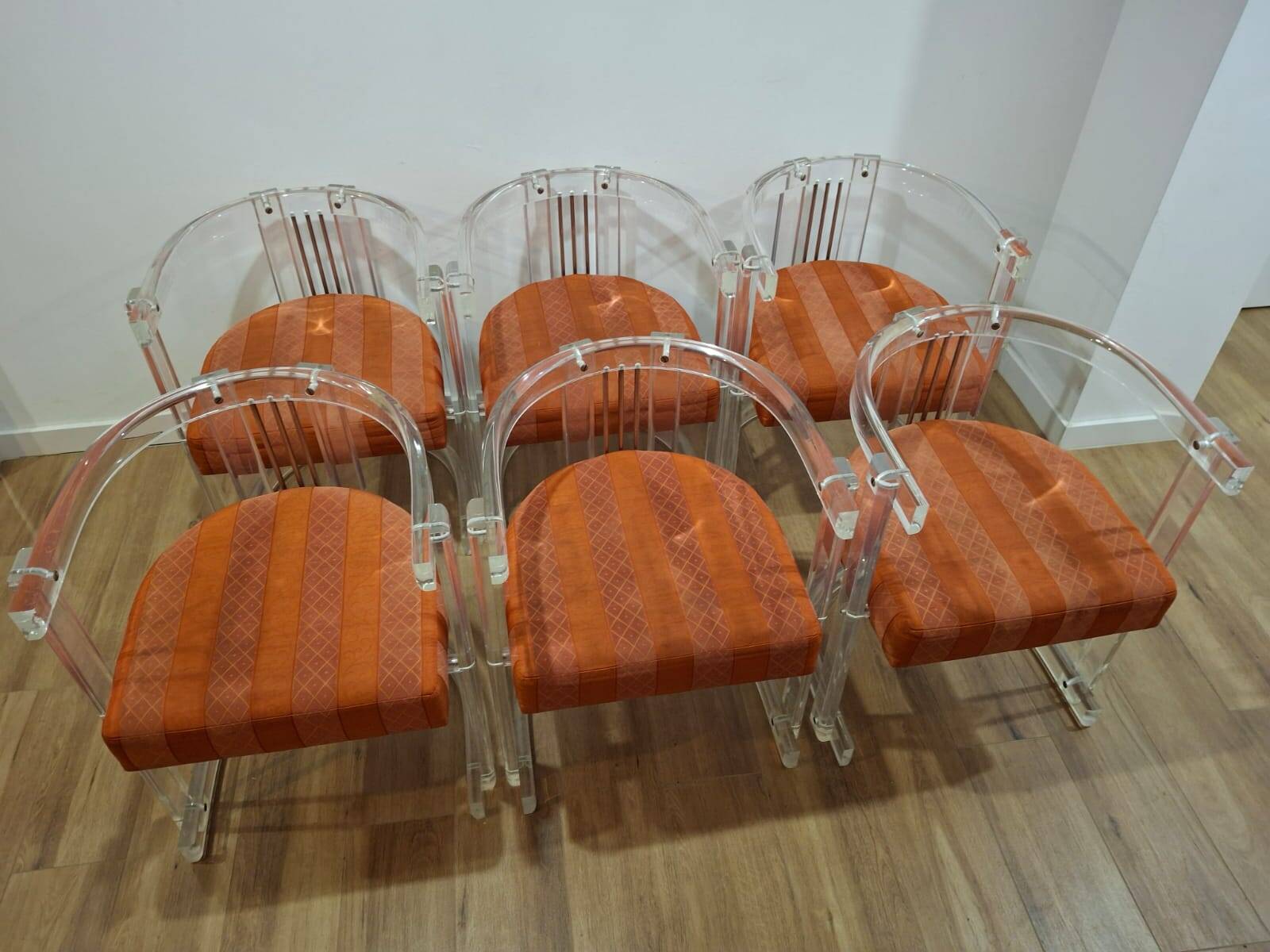 Set of 6 Acrylic and Chrome Chairs, Italy, 1970s