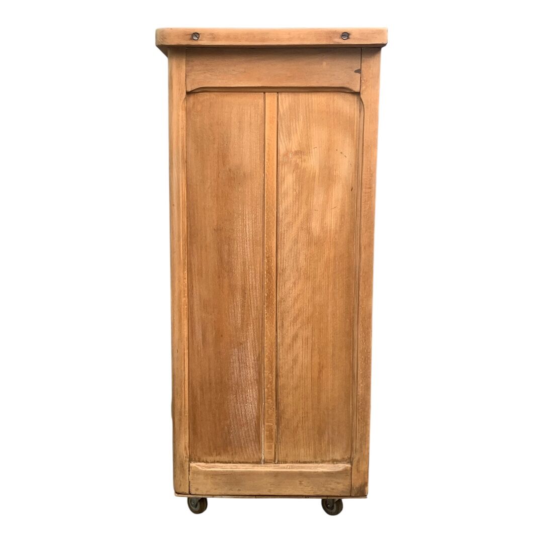 Grand Parisian buffet with billot and butterfly hinges, raw wood, 1930.
