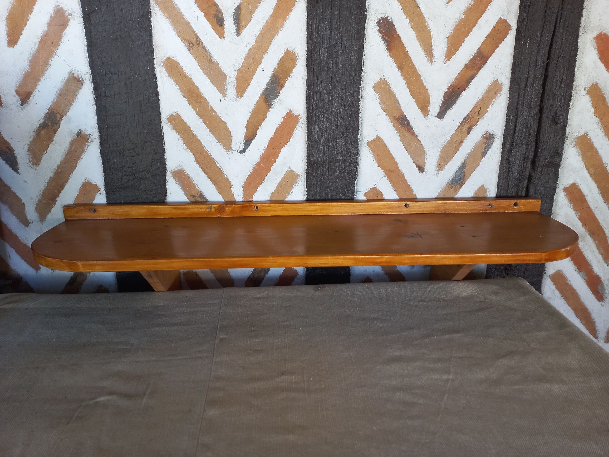 Wall shelf wood varnished pine