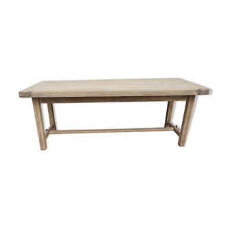 Farm table