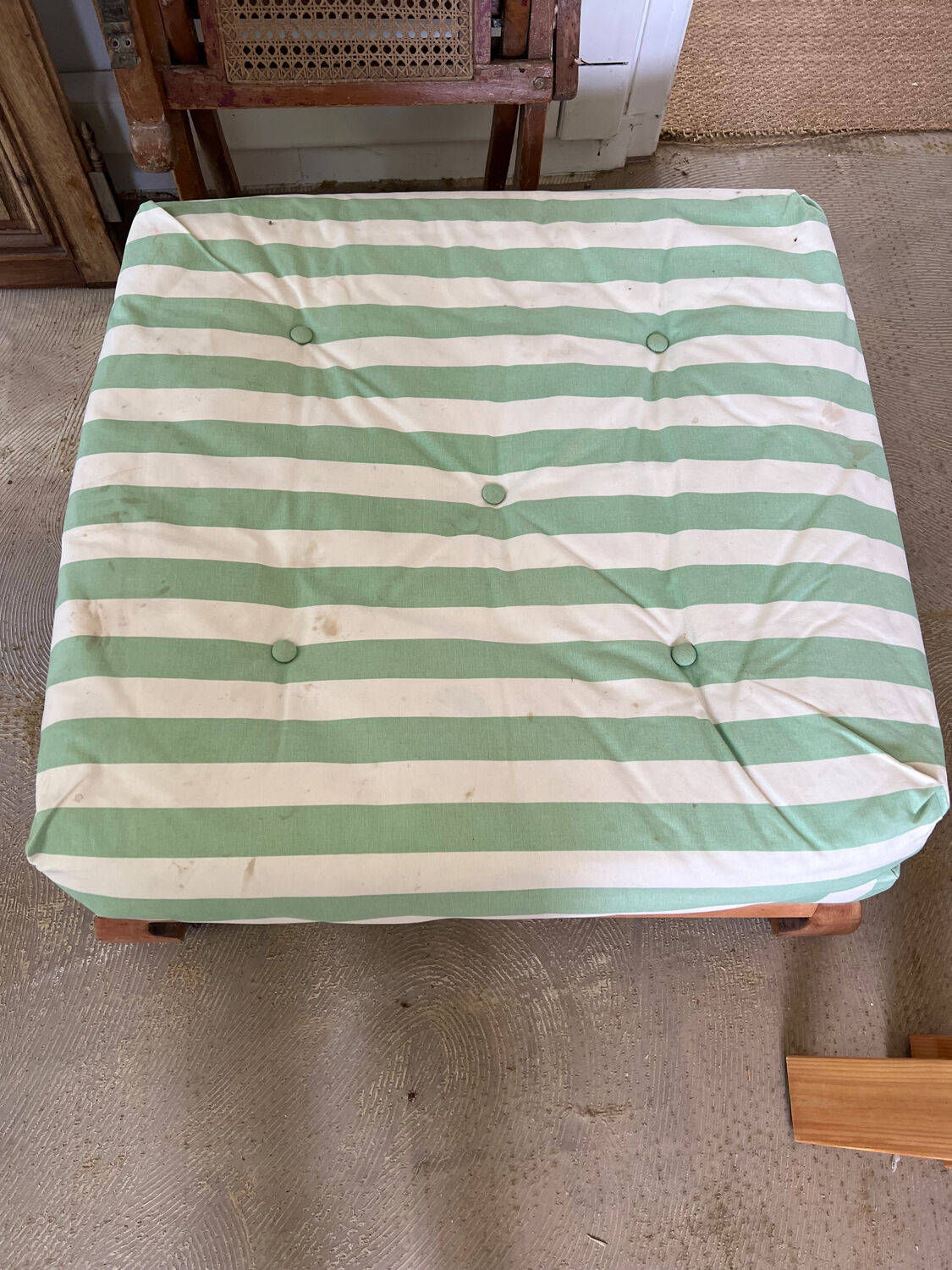 Ottoman lounge Air France