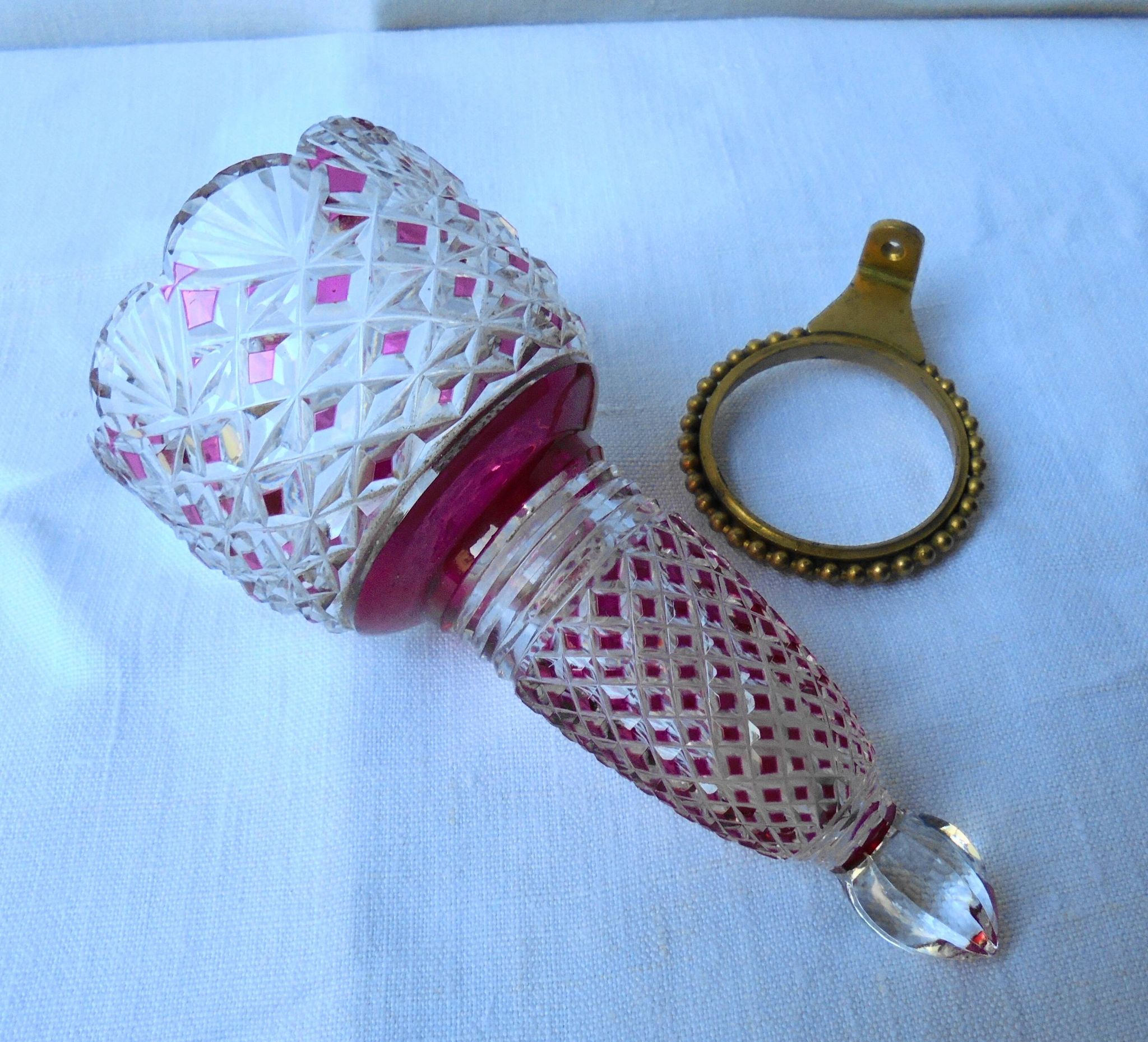 Vase de voiture en cristal taillé et teinté "Baccarat",Art Deco