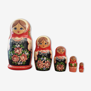 Series of 5 old Russian dolls hand painted