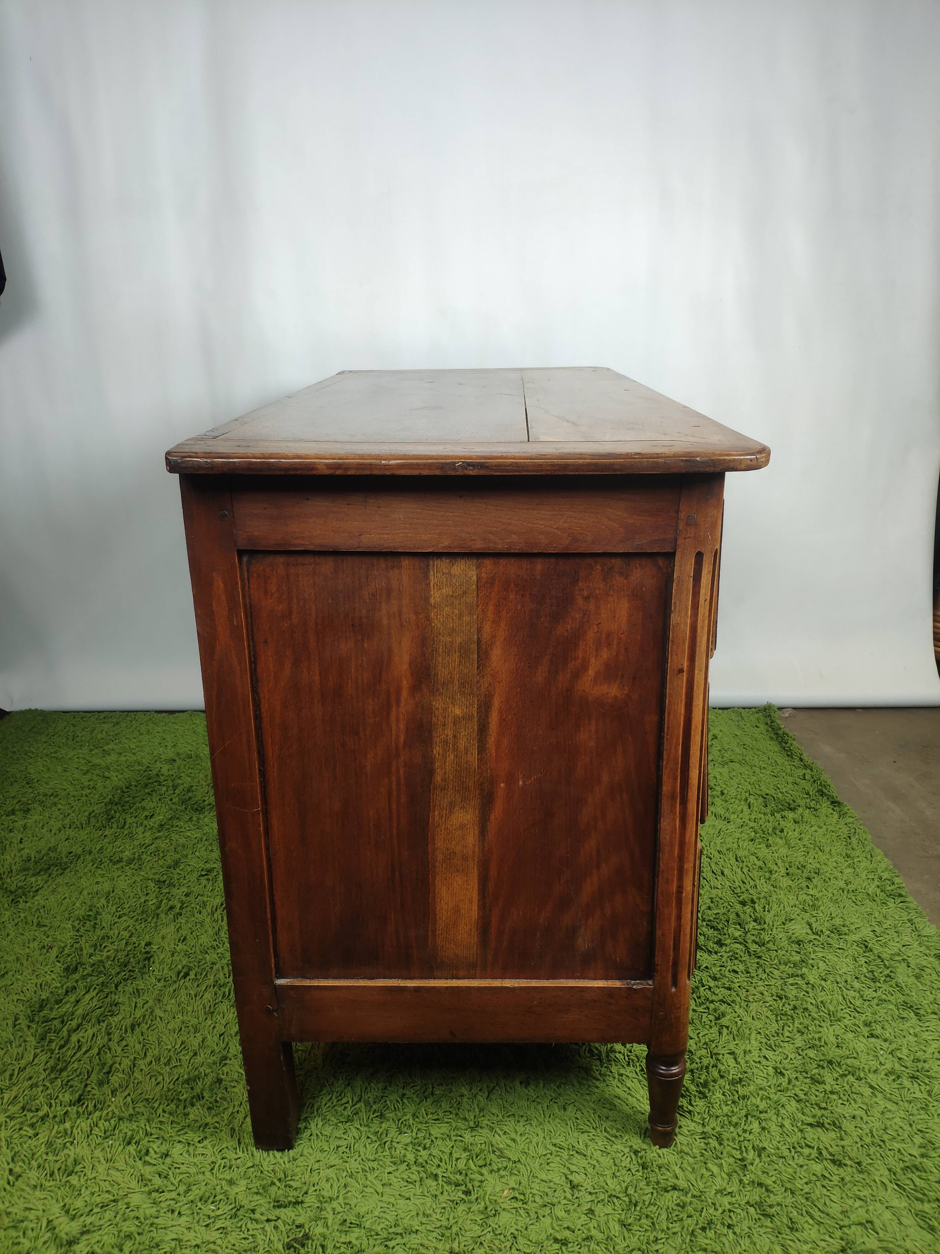 Louis XVI light oak style chest of drawers