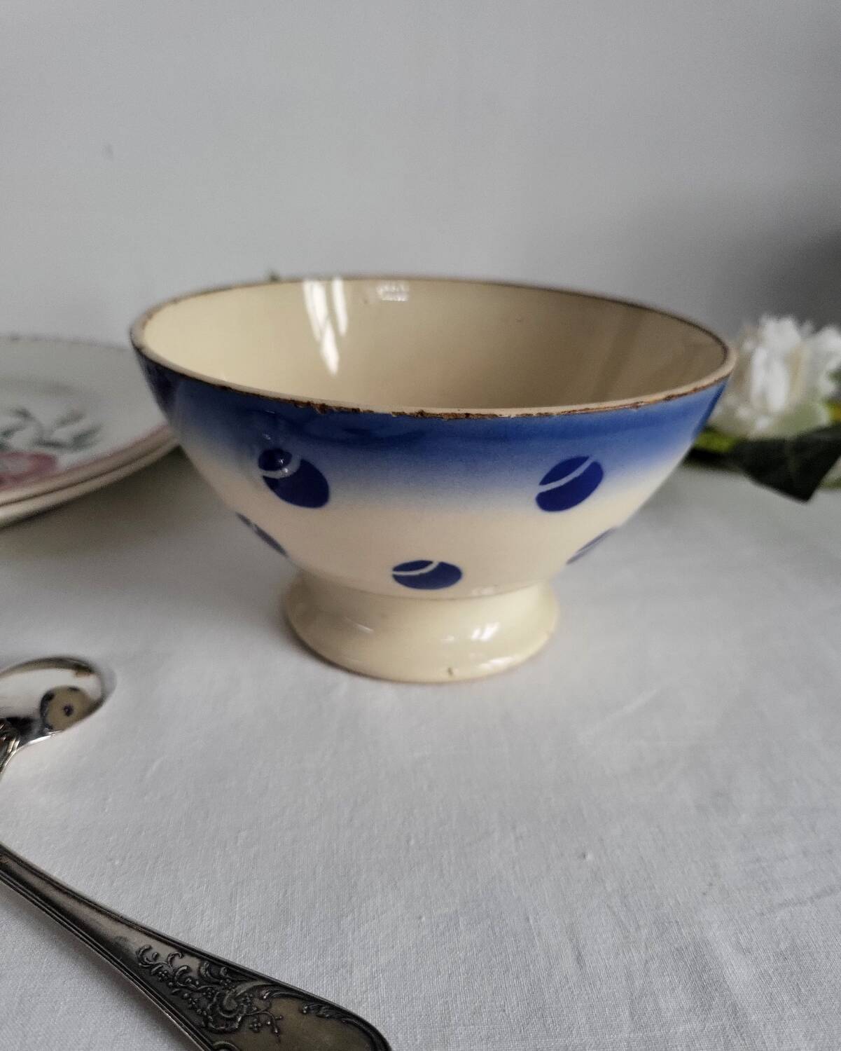Antique Lunéville earthenware bowl KG with blue polka dots