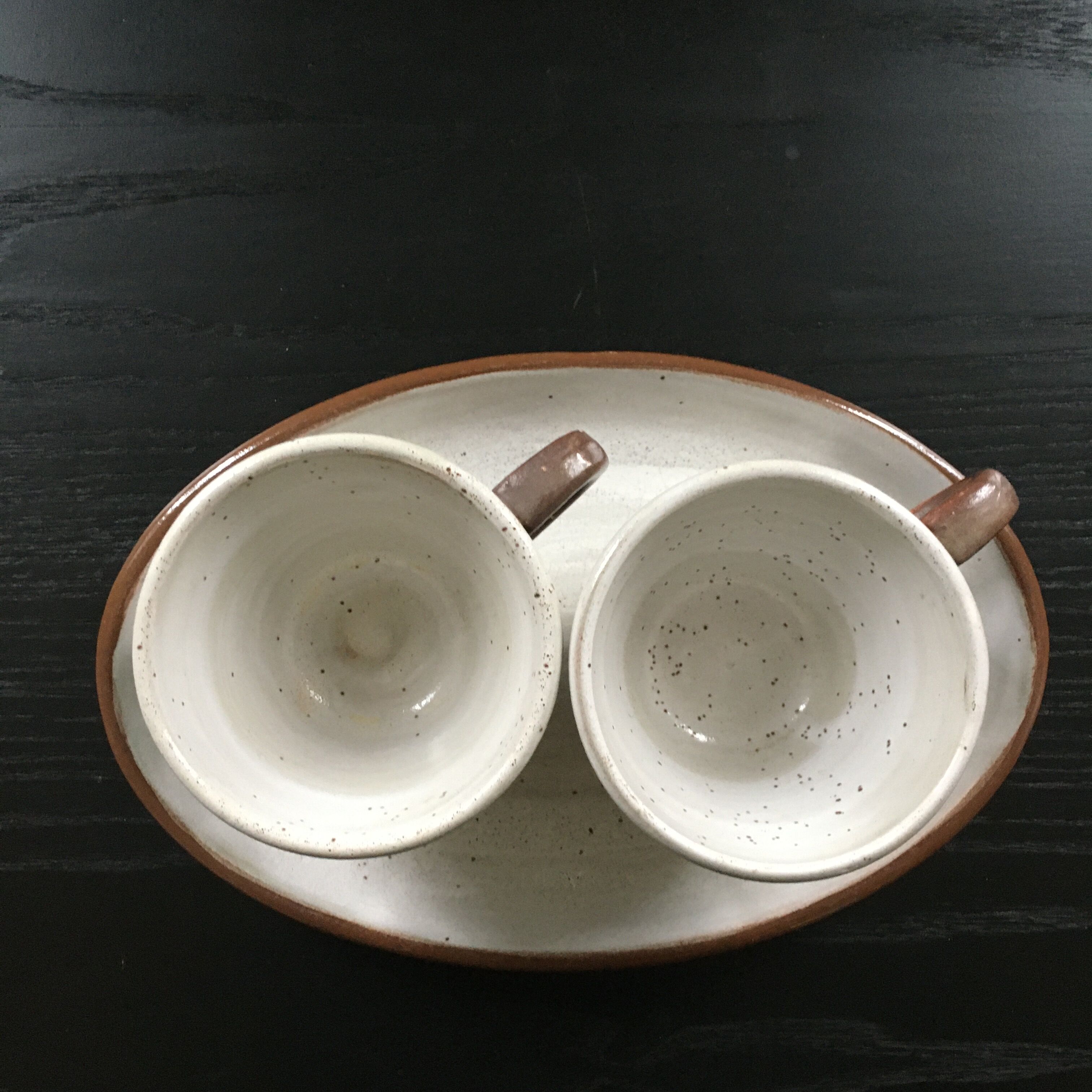 Set 2 cups and coffee dish