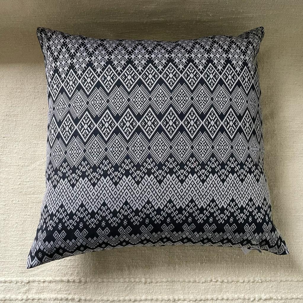 Cushion Kachin gray white 50x50 cm