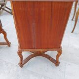 Commodes sur pieds