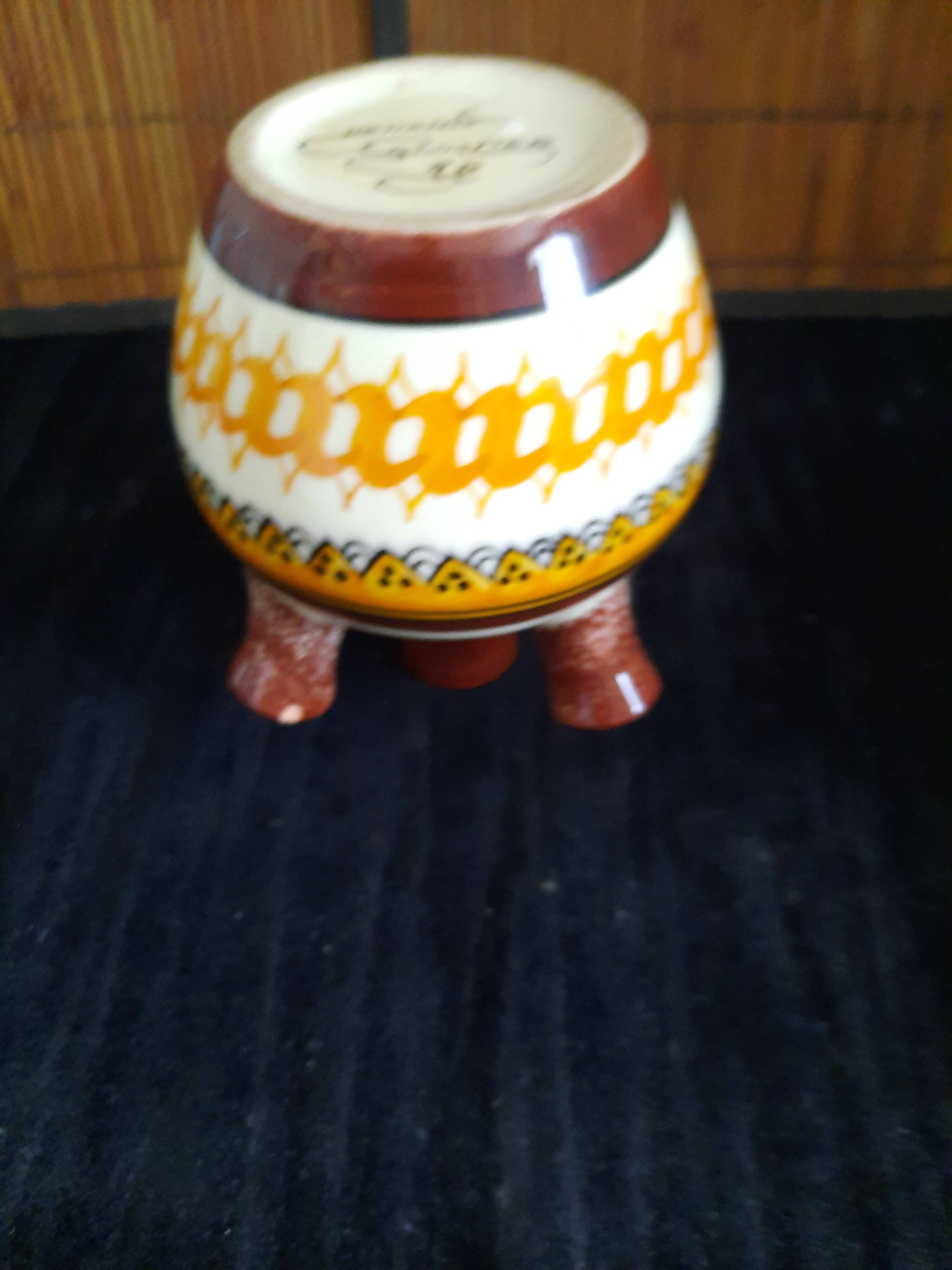 Vase, pique-fleurs en faïence de Henriot Quimper
