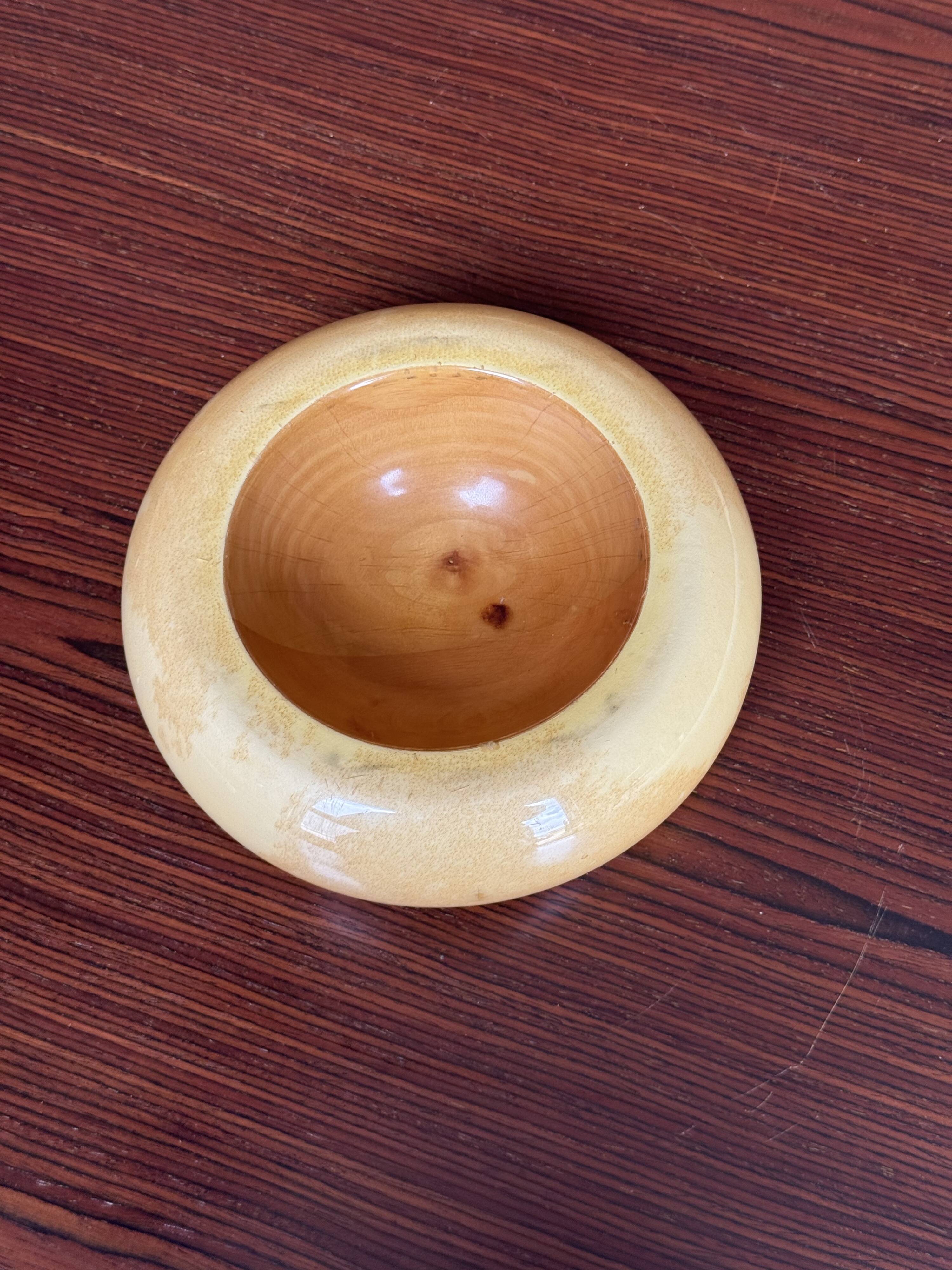 Set of two Aldo Tura bowls in goatskin and brass