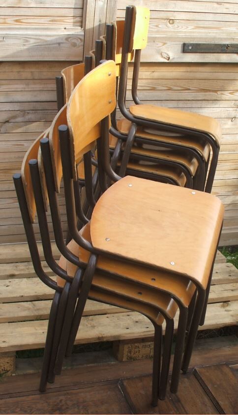 Set de 9 chaises d'école vintage
