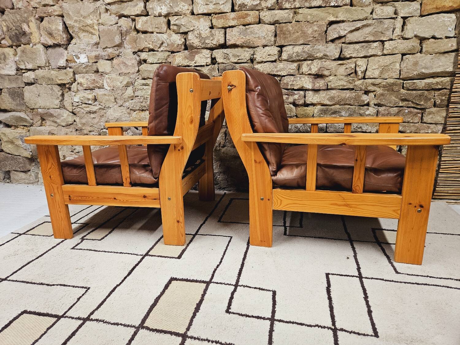Pair of leather armchairs 1980