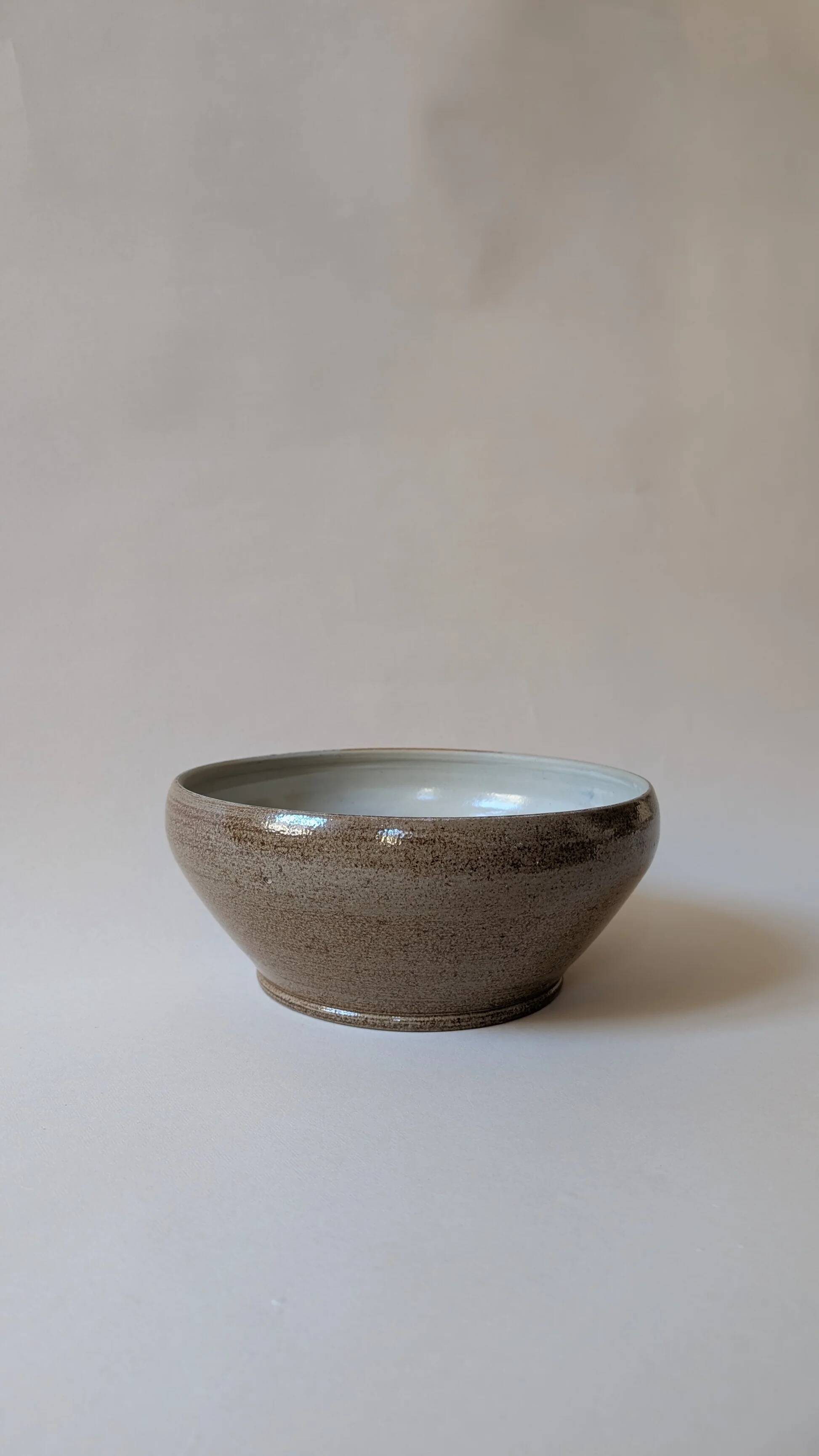 Stoneware salad bowl