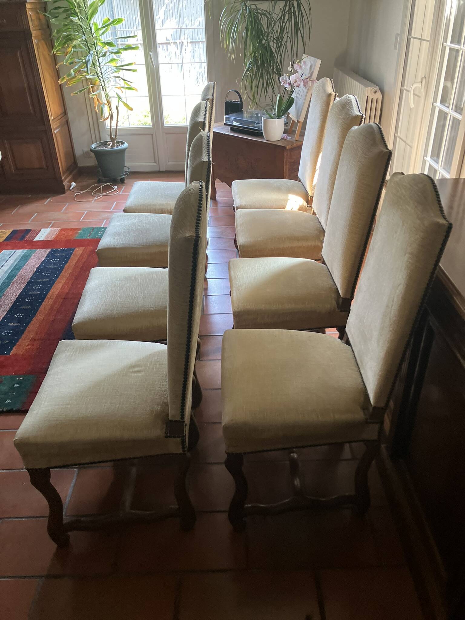Ensemble de 8 chaises os de mouton style Louis XIII