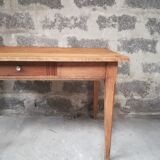 Vintage farm table 4 to 6 people
