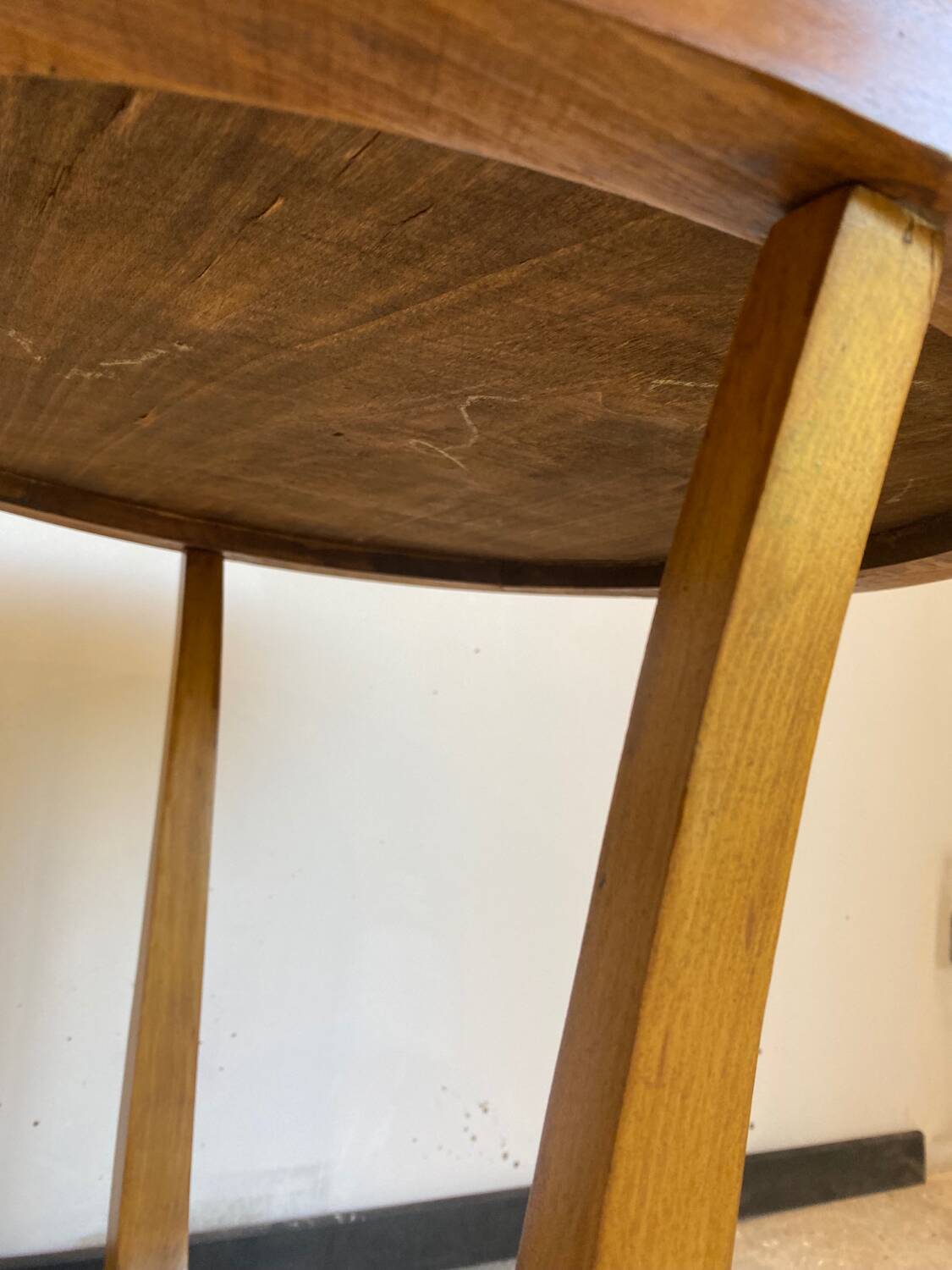 Art Deco pedestal table