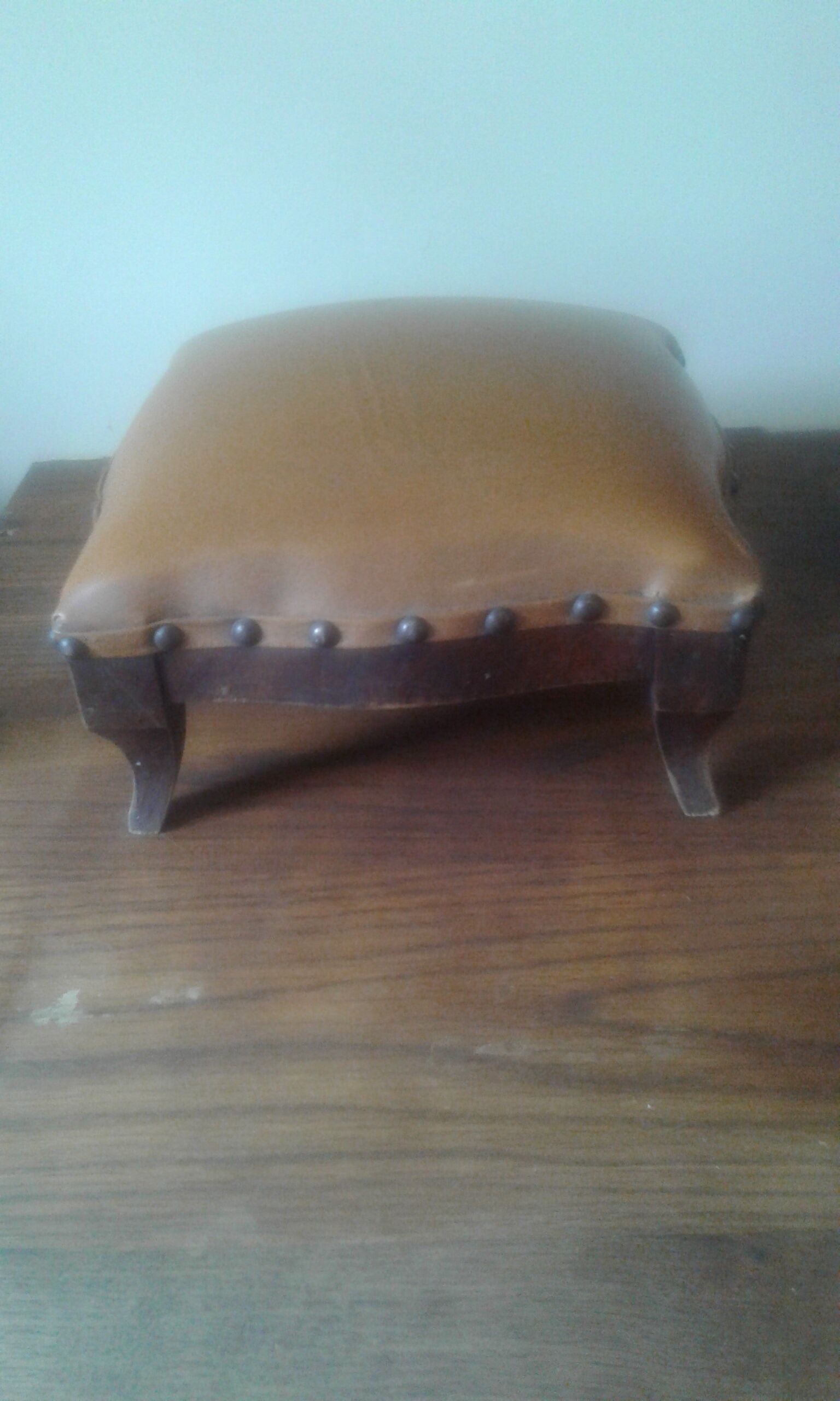 Repose pieds marron