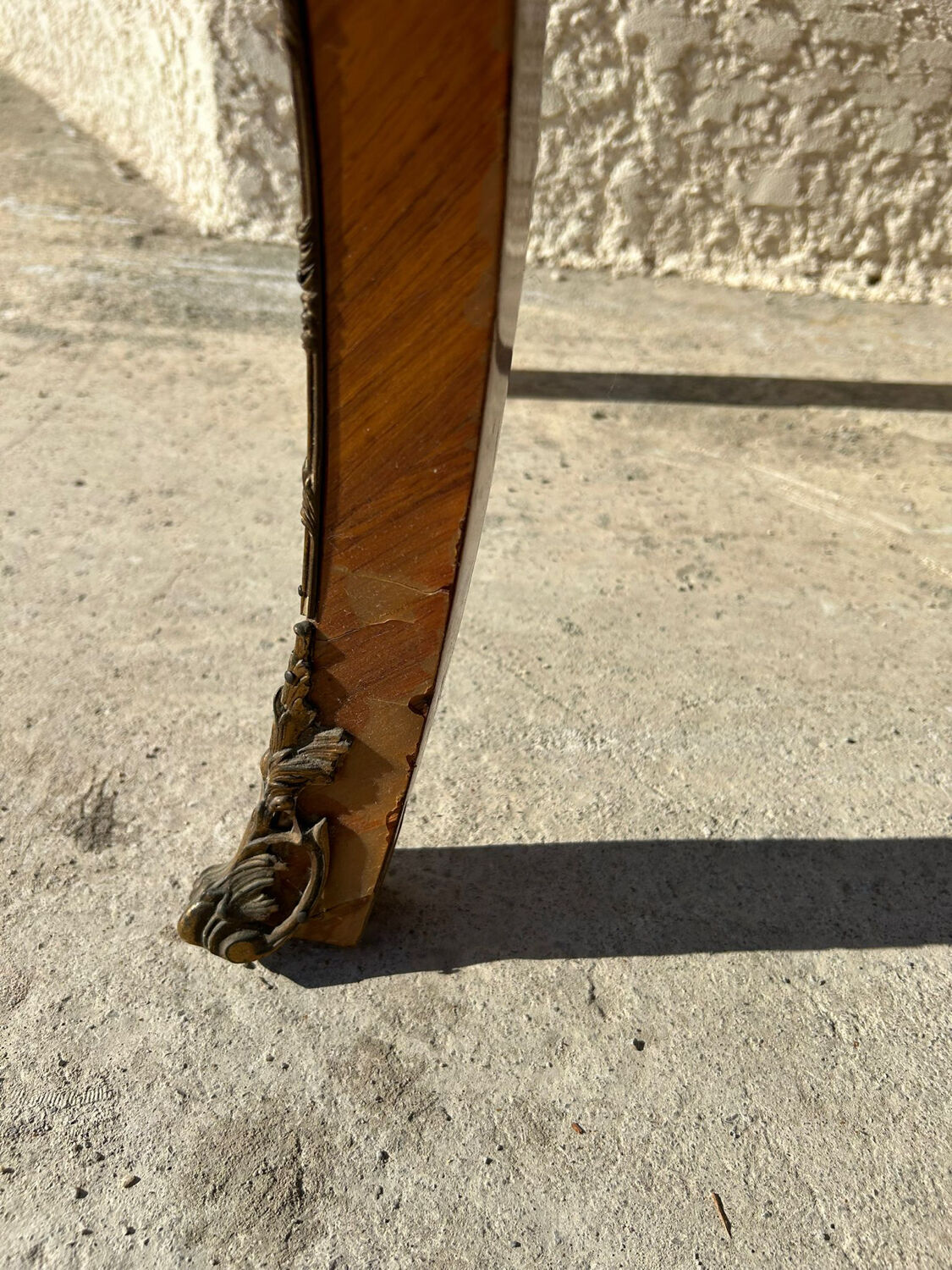 Rosewood chest of drawers