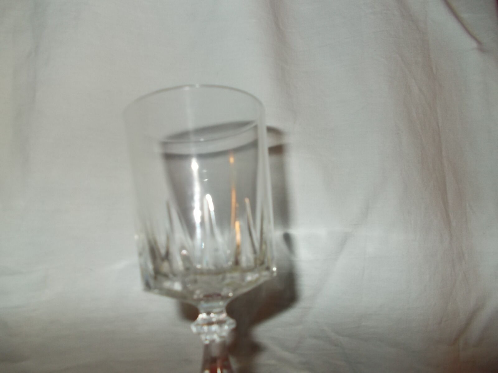 Lot of 6 crystal wine glasses from Arques.