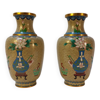 Pair of small cloisonné vases with Japanese polychrome decoration