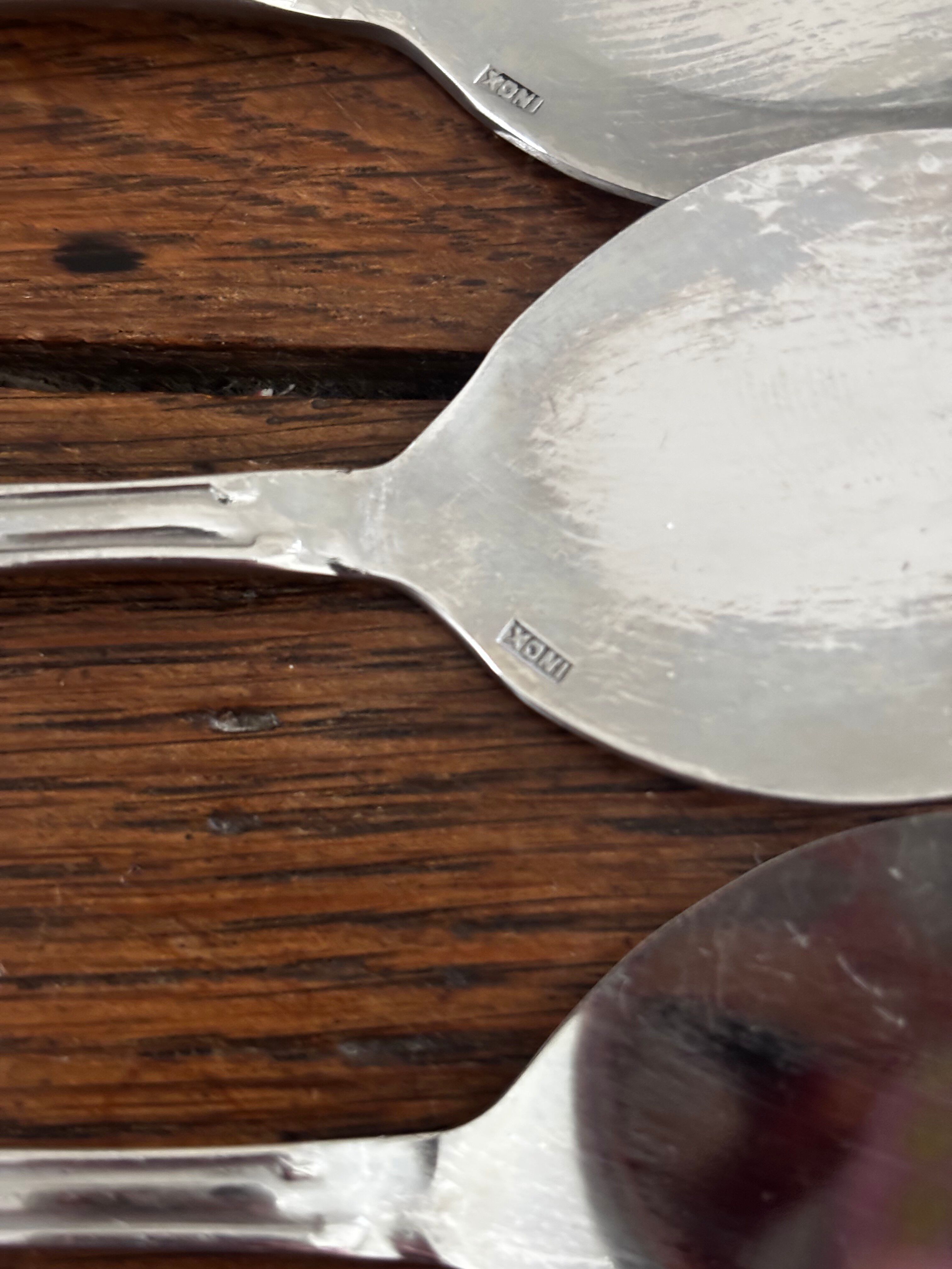 Lot de 8 coupes à glace en inox finement ciselées
