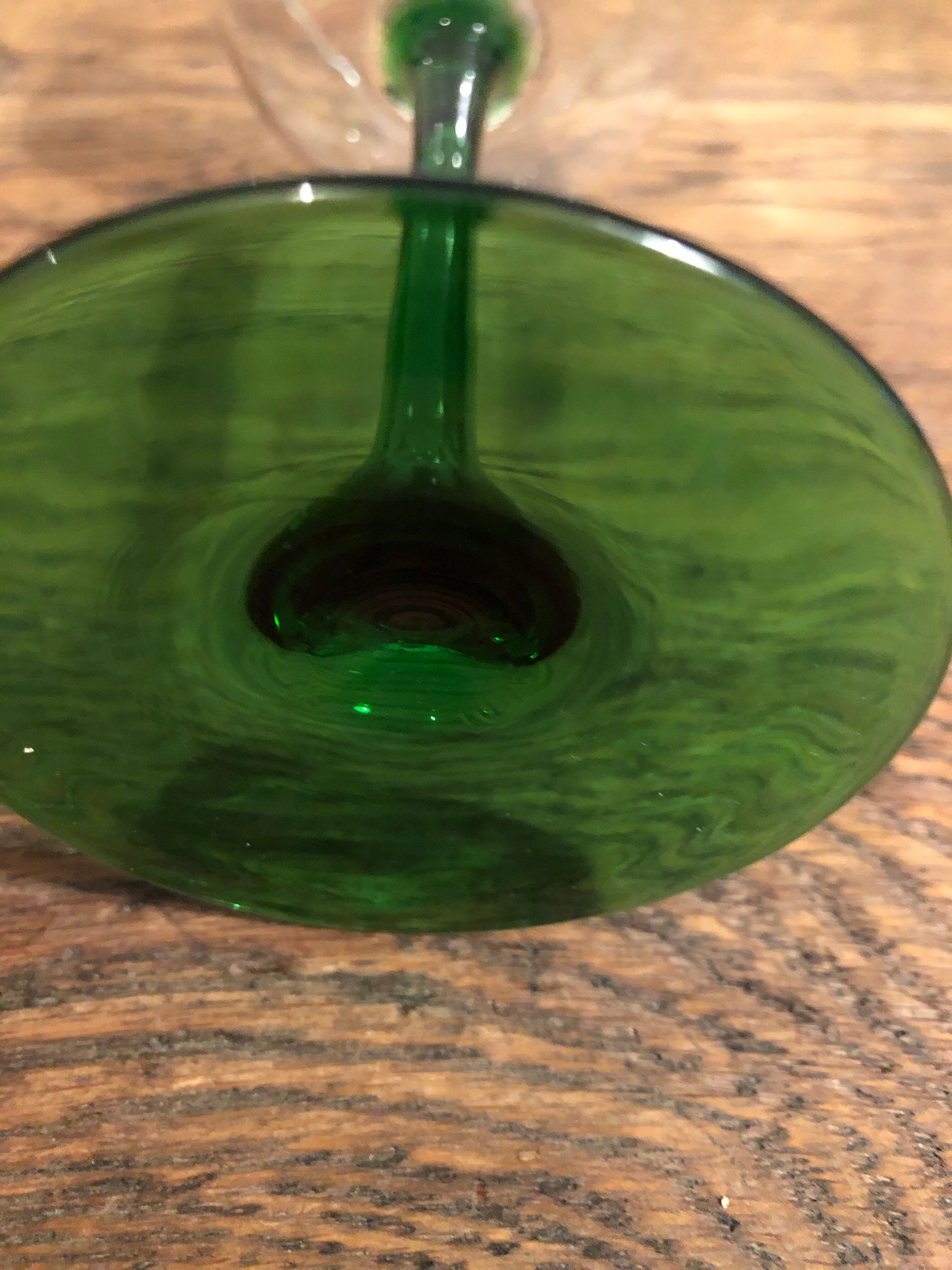 6 white wine glasses