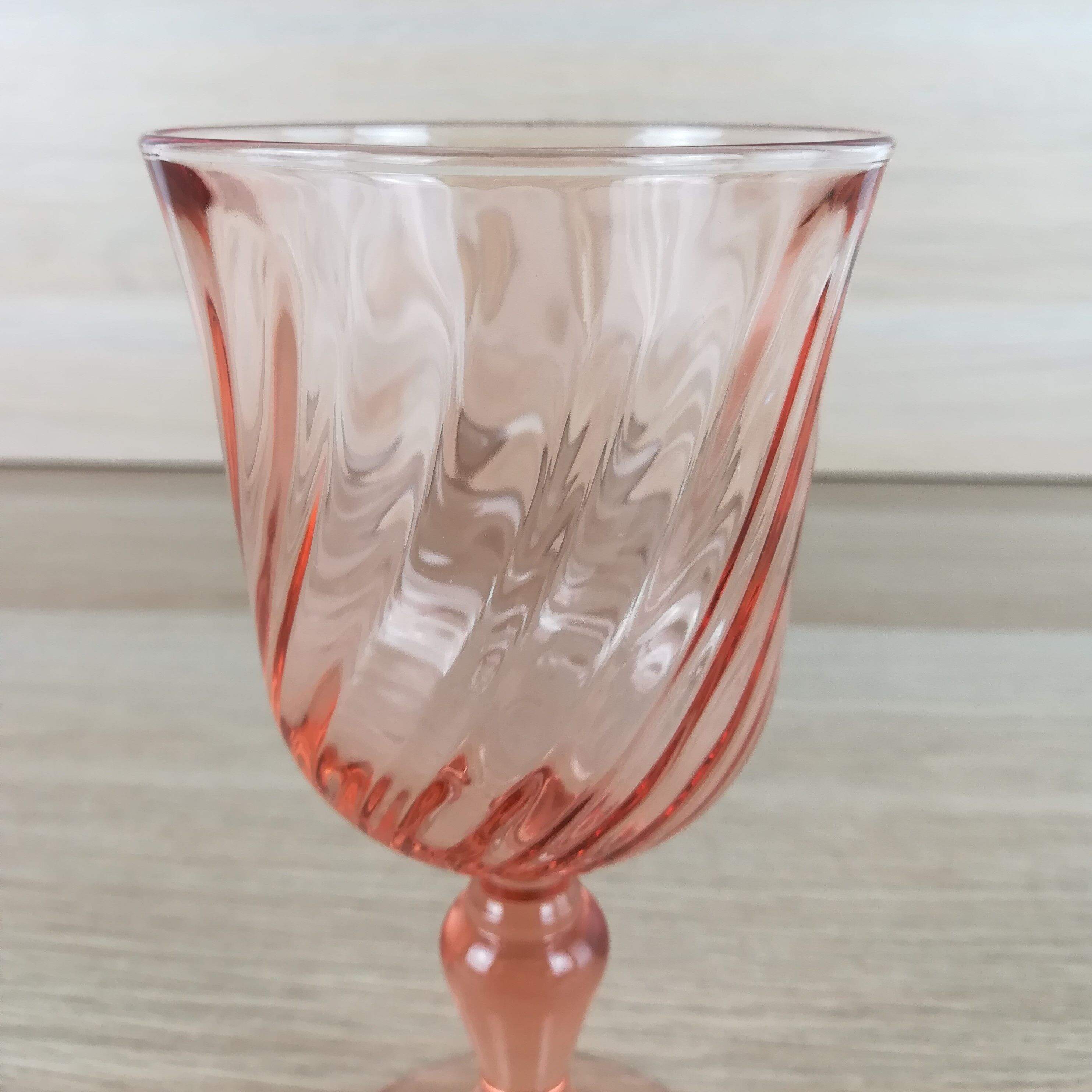 4 Rosaline wine glasses