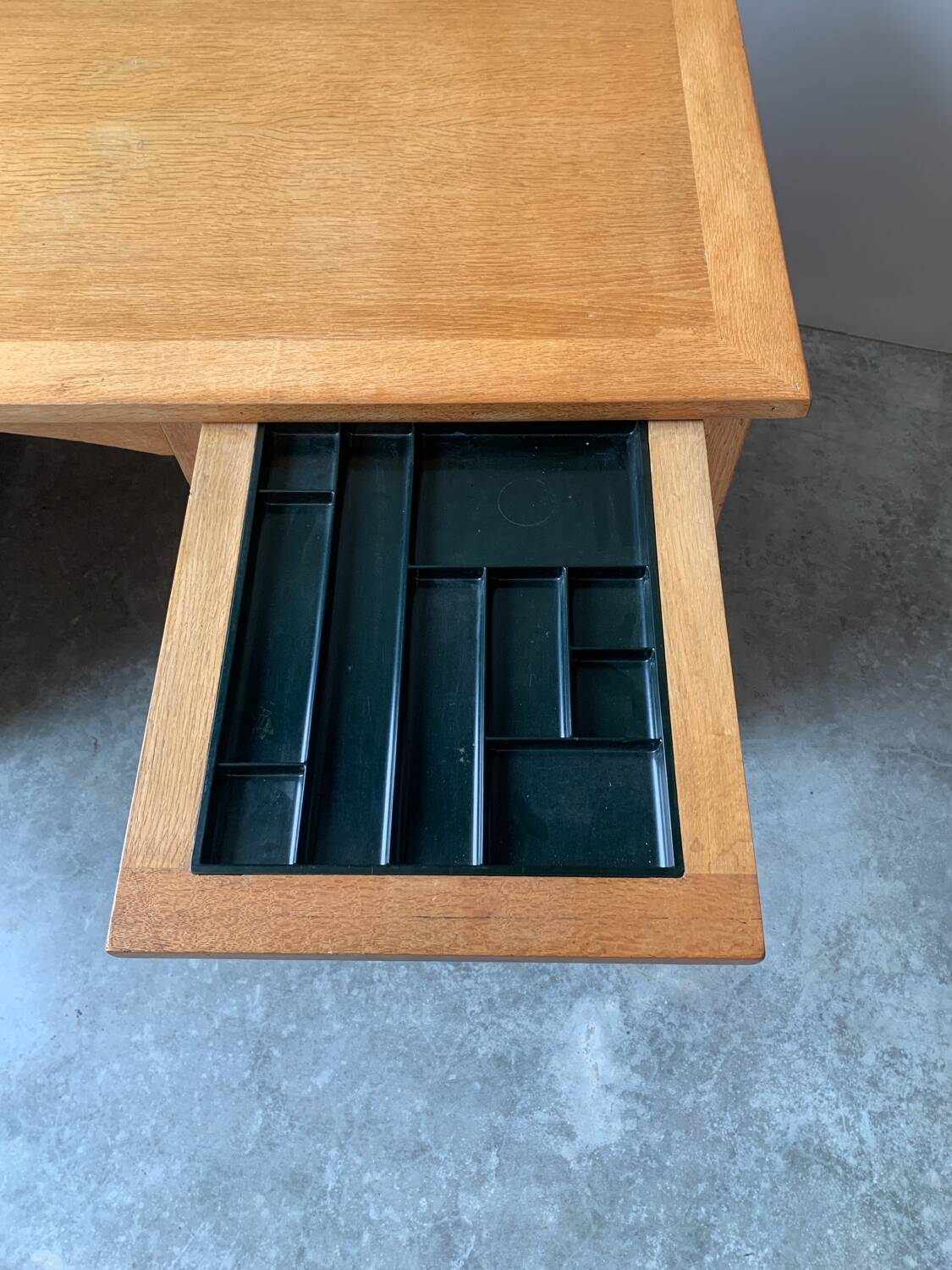 Bureau Vintage en Chêne avec 8 Tiroirs