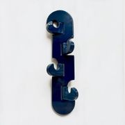 Porte-manteau mural vertical bleu Visiva Milano Italie années 70