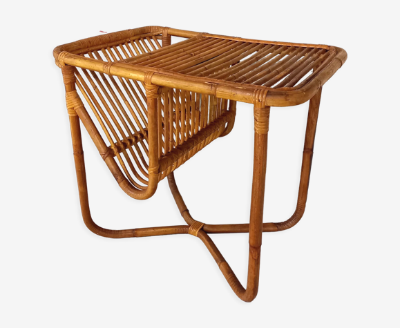 Table d’appoint avec porte-revue en rotin vintage années 60