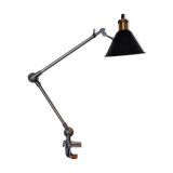 Articulated desk lamp clamp