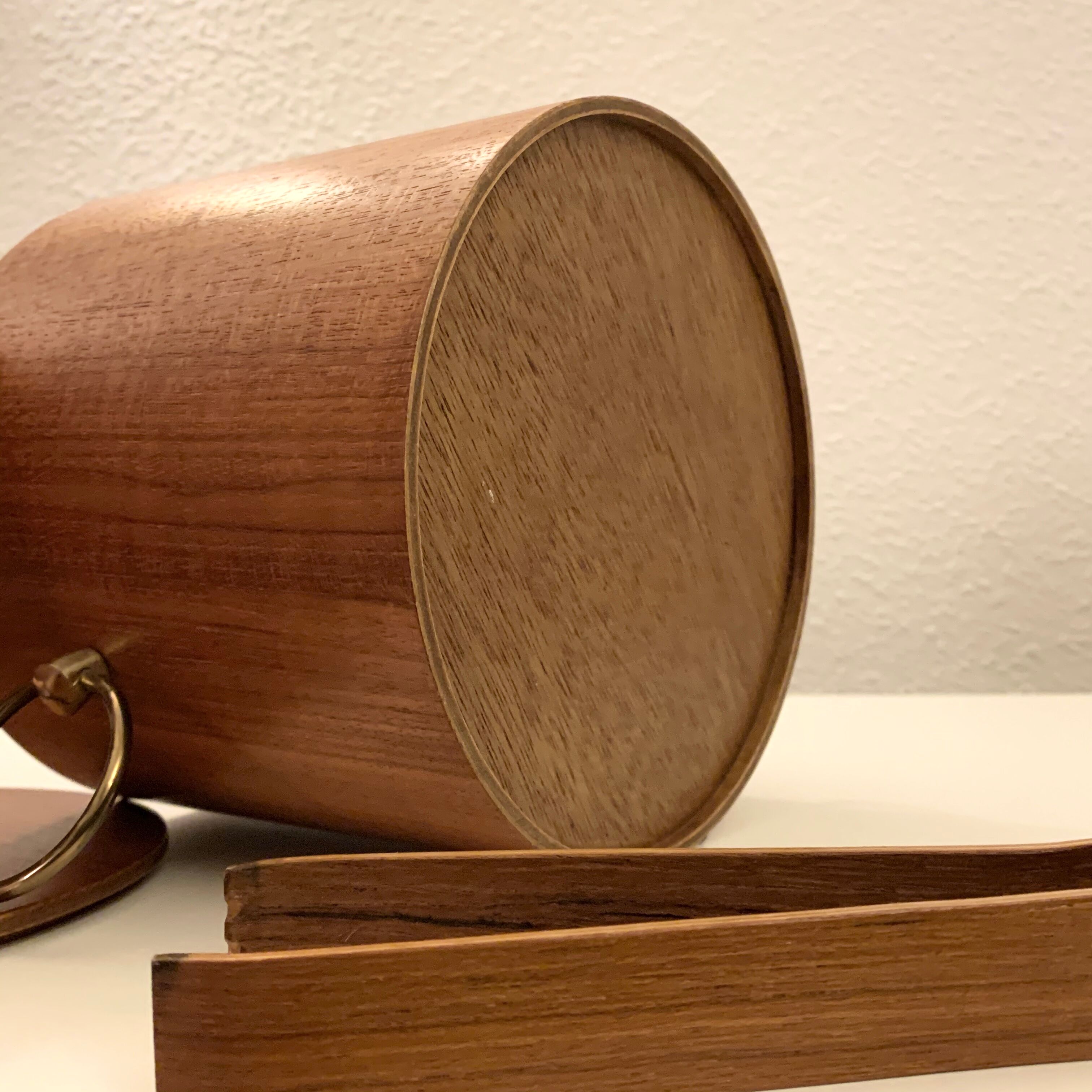 Vintage Scandinavian teak ice bucket - ice cube pinch