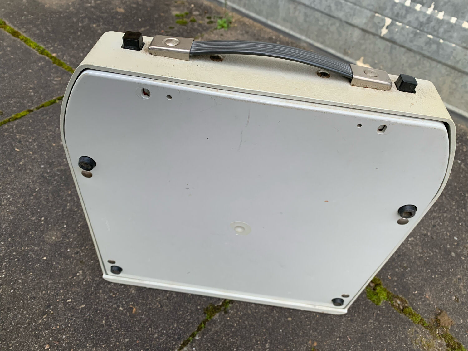 Grey and orange rapido typewriter