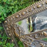 Miroir en cuivre repoussé ancien époque Napoléon III