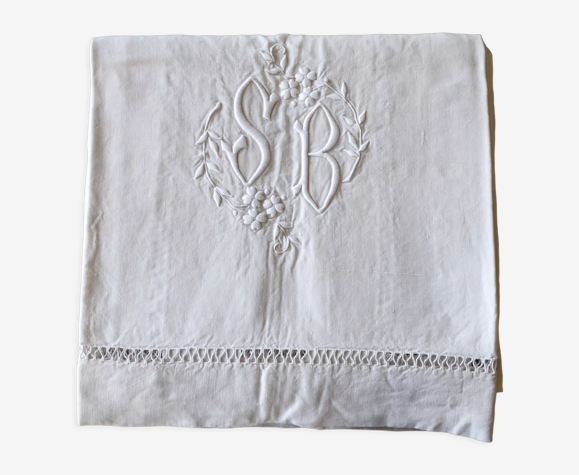 Drap ancien en lin brodé