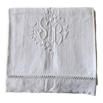 Drap ancien en lin brodé