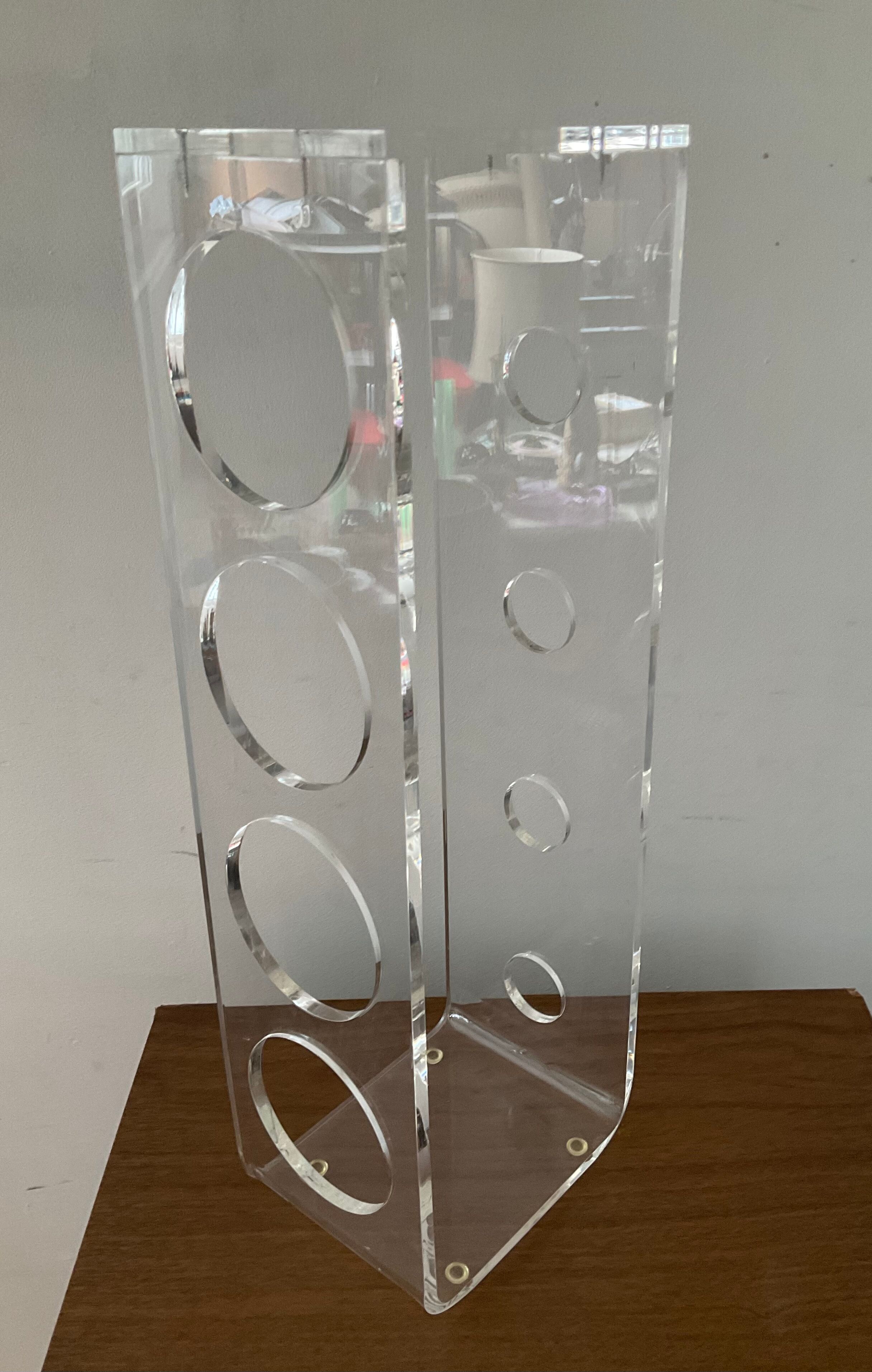 Plexiglas bottle holder