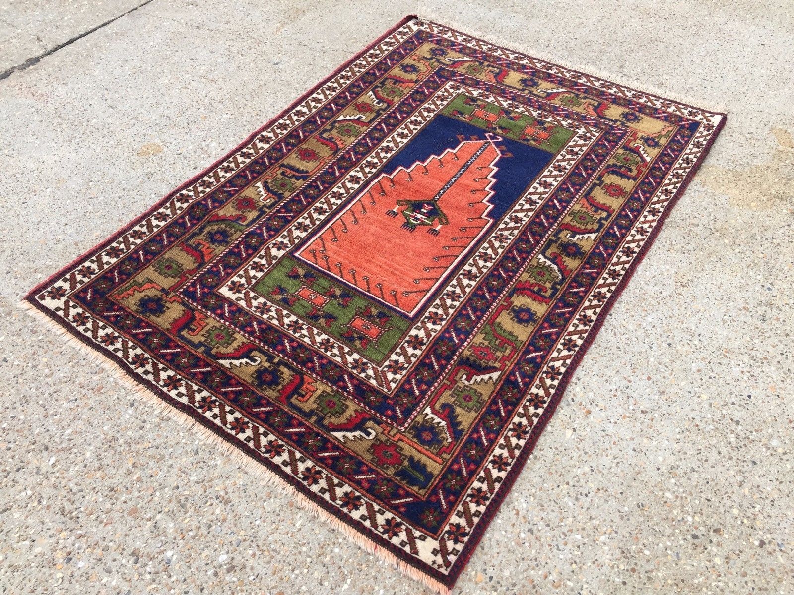 Turkish Prayer Rug vegetable dye 175x115cm