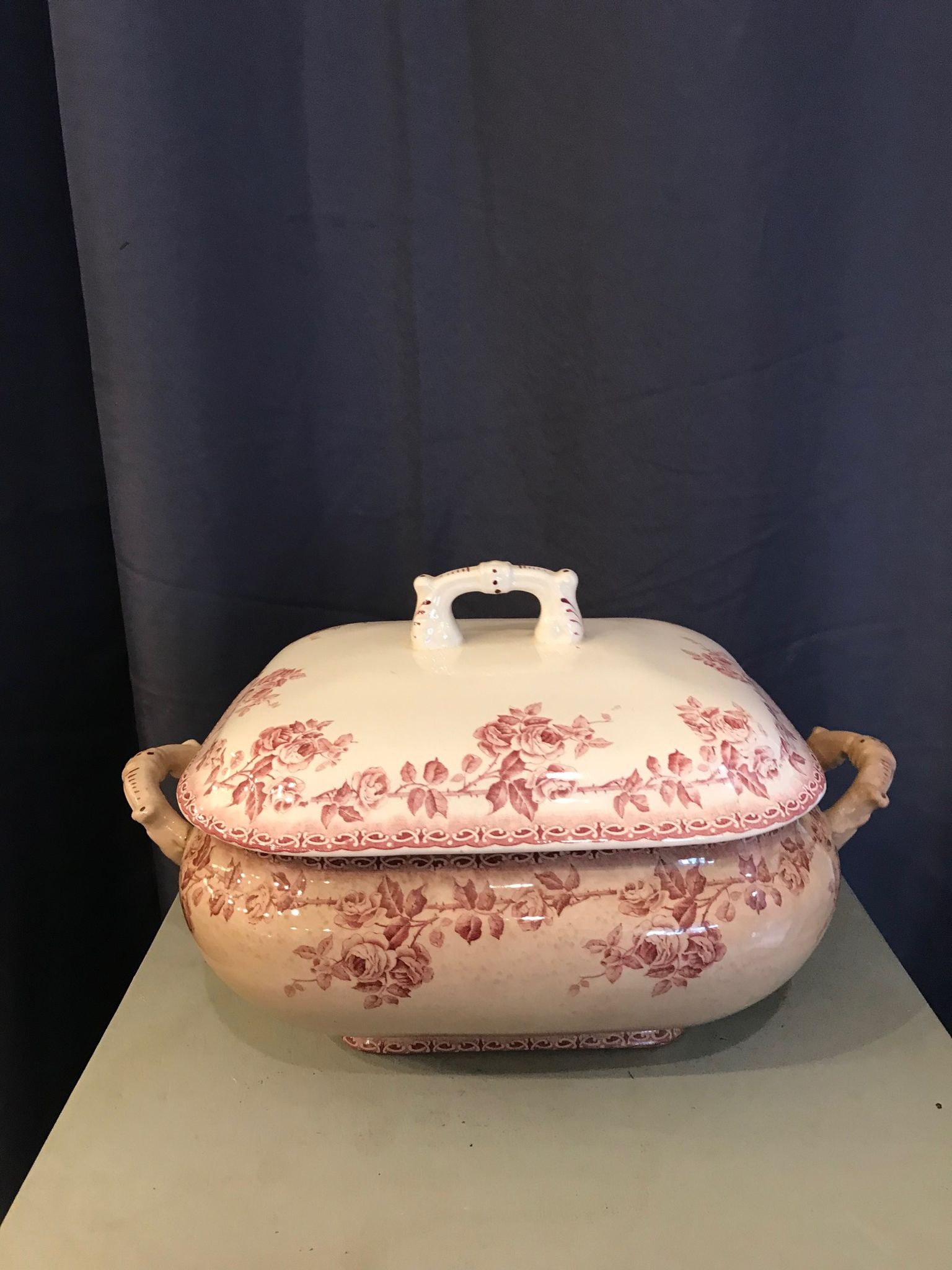 Tureen in faience choisy the king nineteenth floral decoration of roses