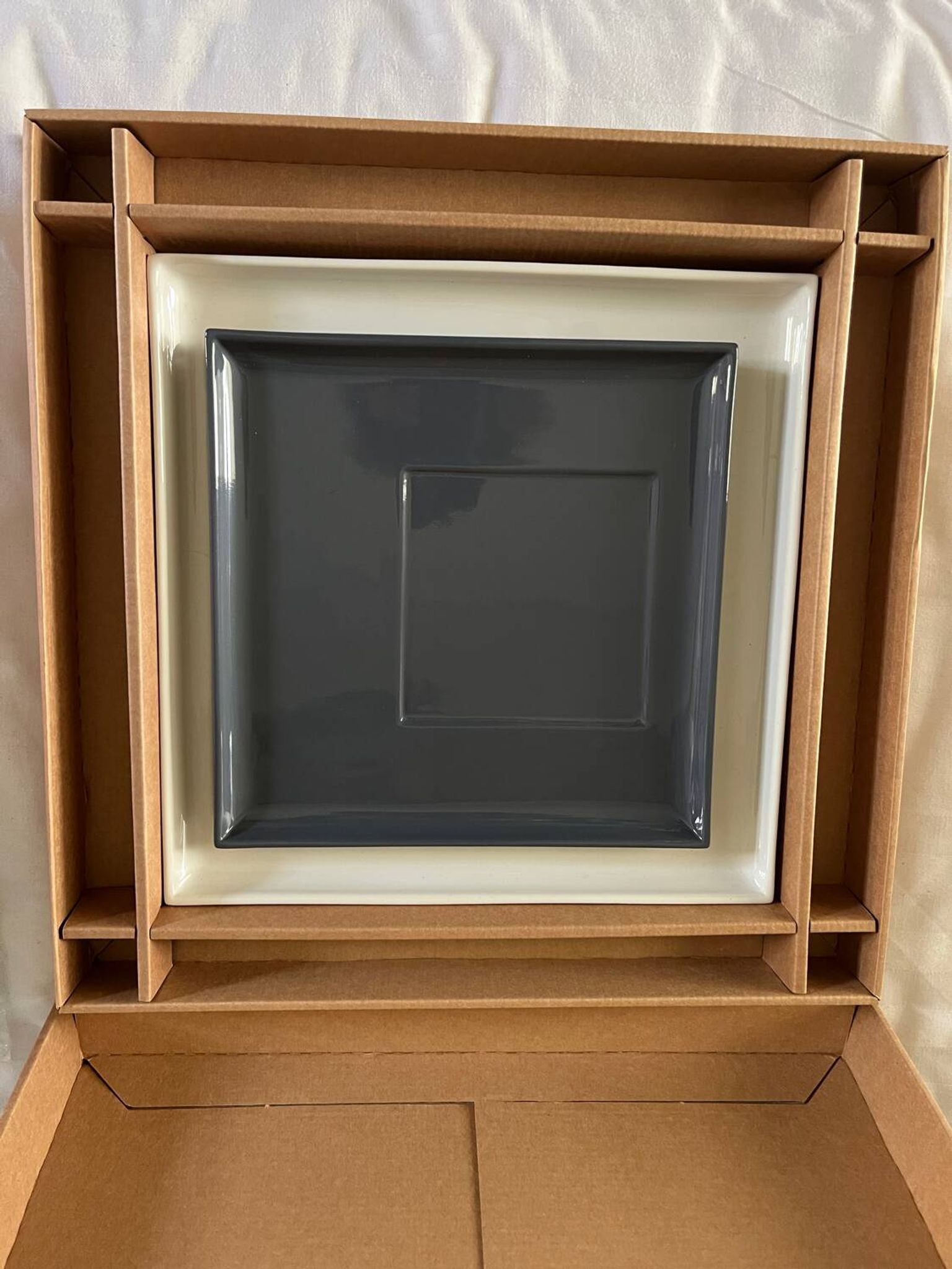 Set of plates Josef Albers – limited edition Museum of Modern Art