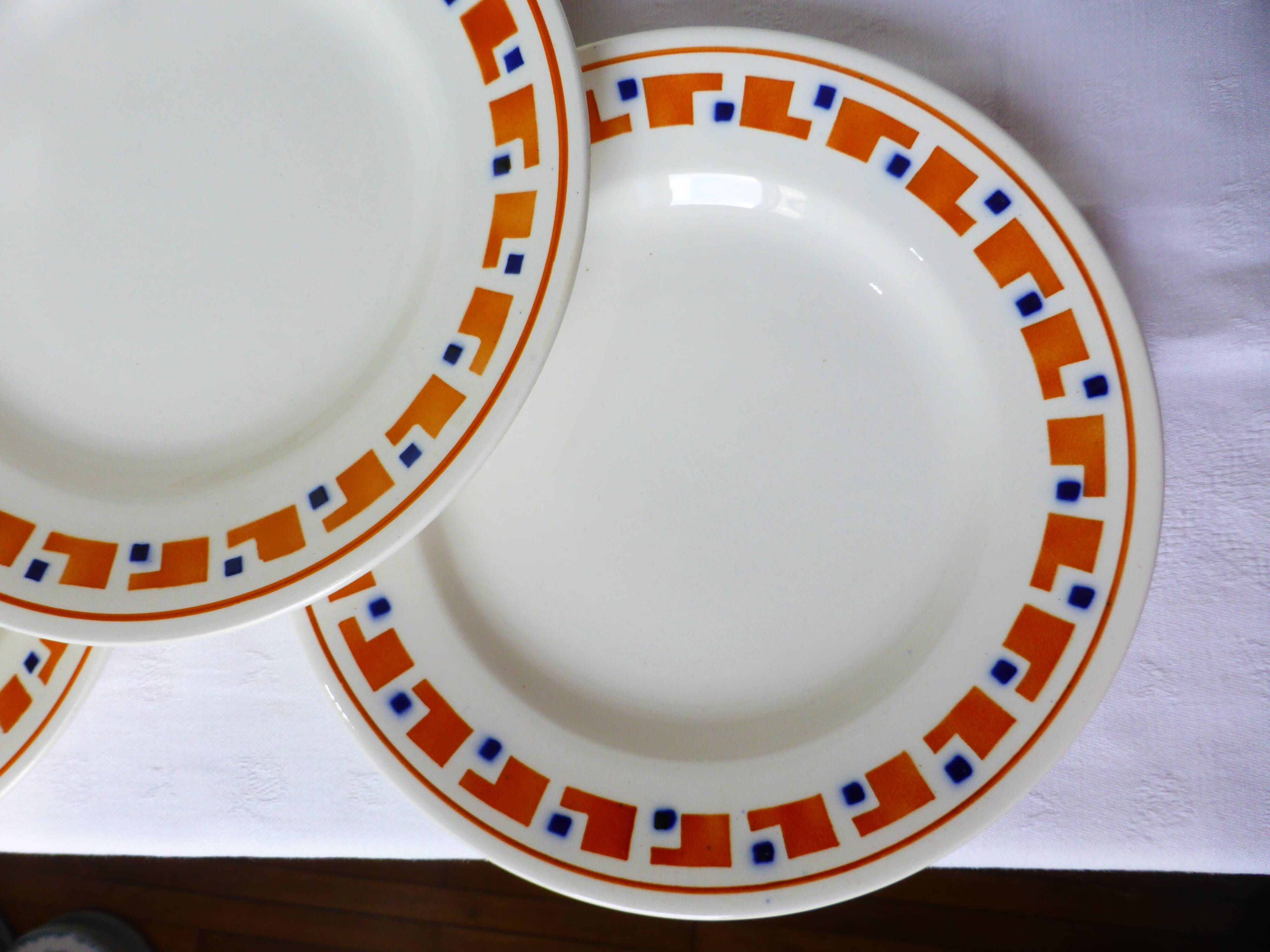 4 flat plates in iron earth of the Salins model Lucette 210831