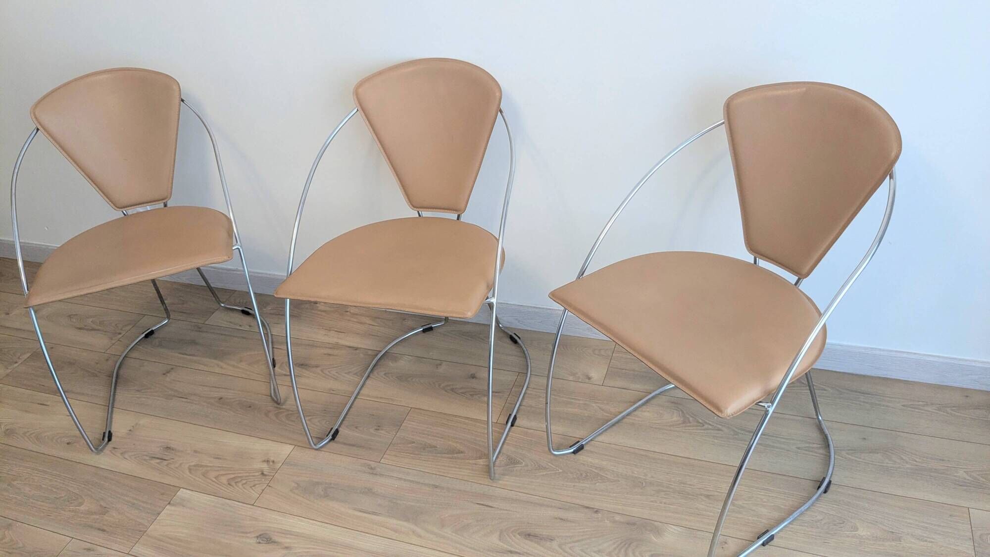 Set of 3 Linda chairs by Arrben – beige faux leather and chrome steel – 1980s