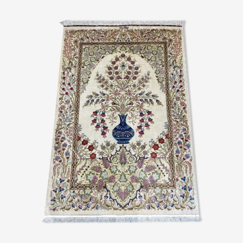 Tapis Persan Ghoum en soie 100% - 100x143cm