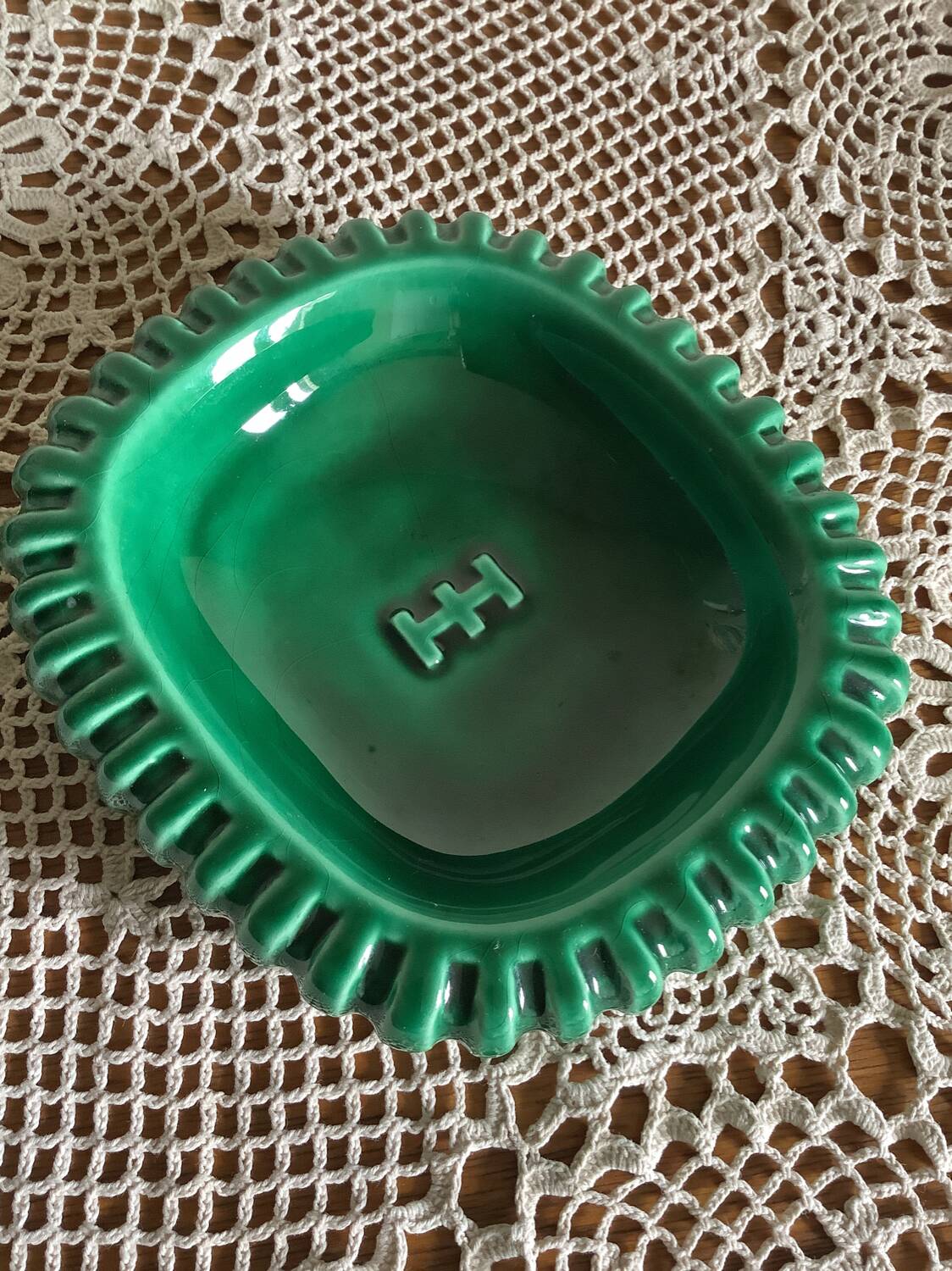 Green ceramic pocket tray