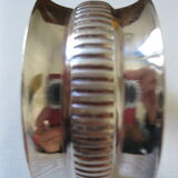 Silver metal towel round
