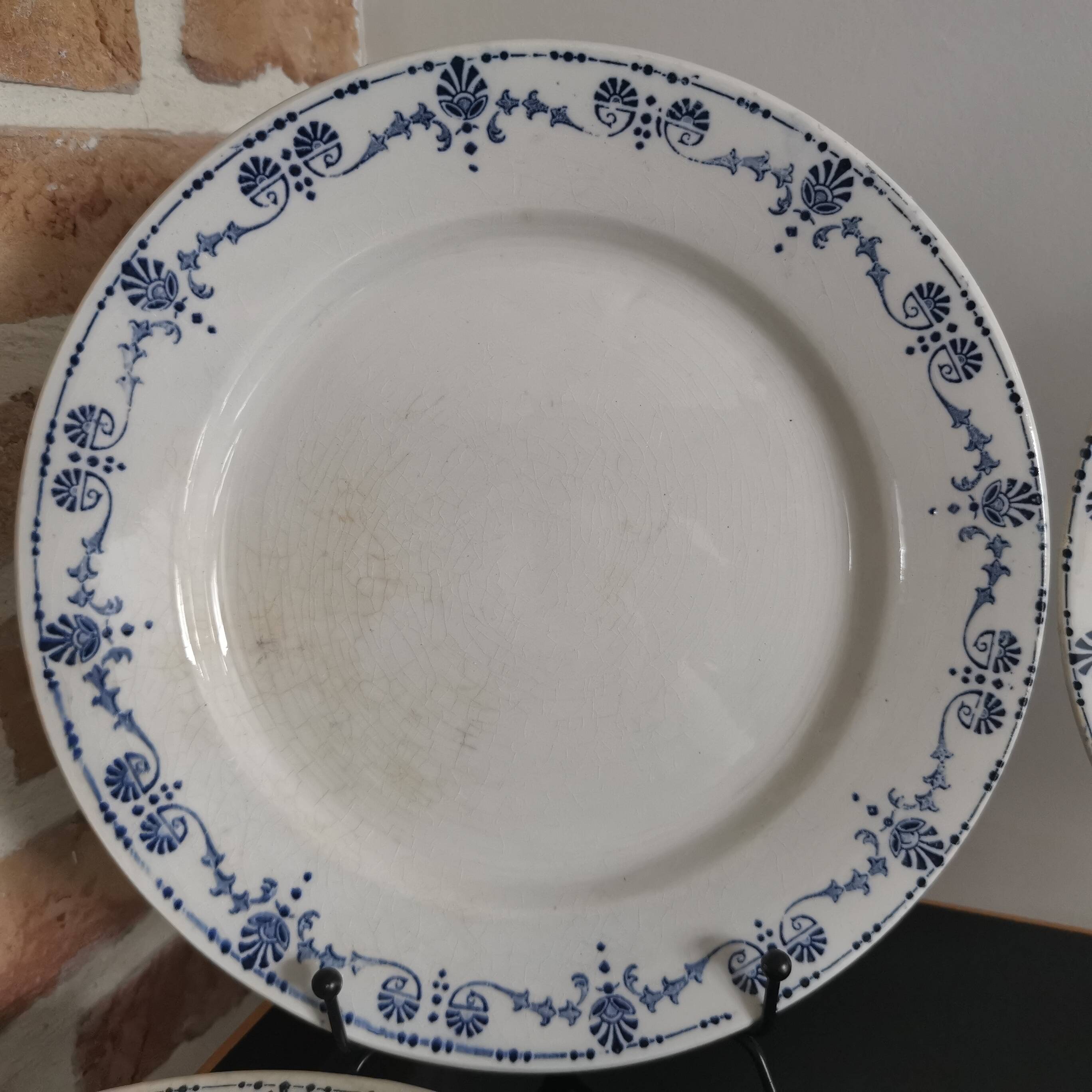 Old "Etruscan" flat plates in opaque porcelain from Gien Terre de Fer