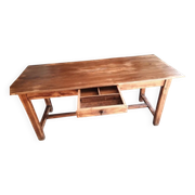 Farm table
