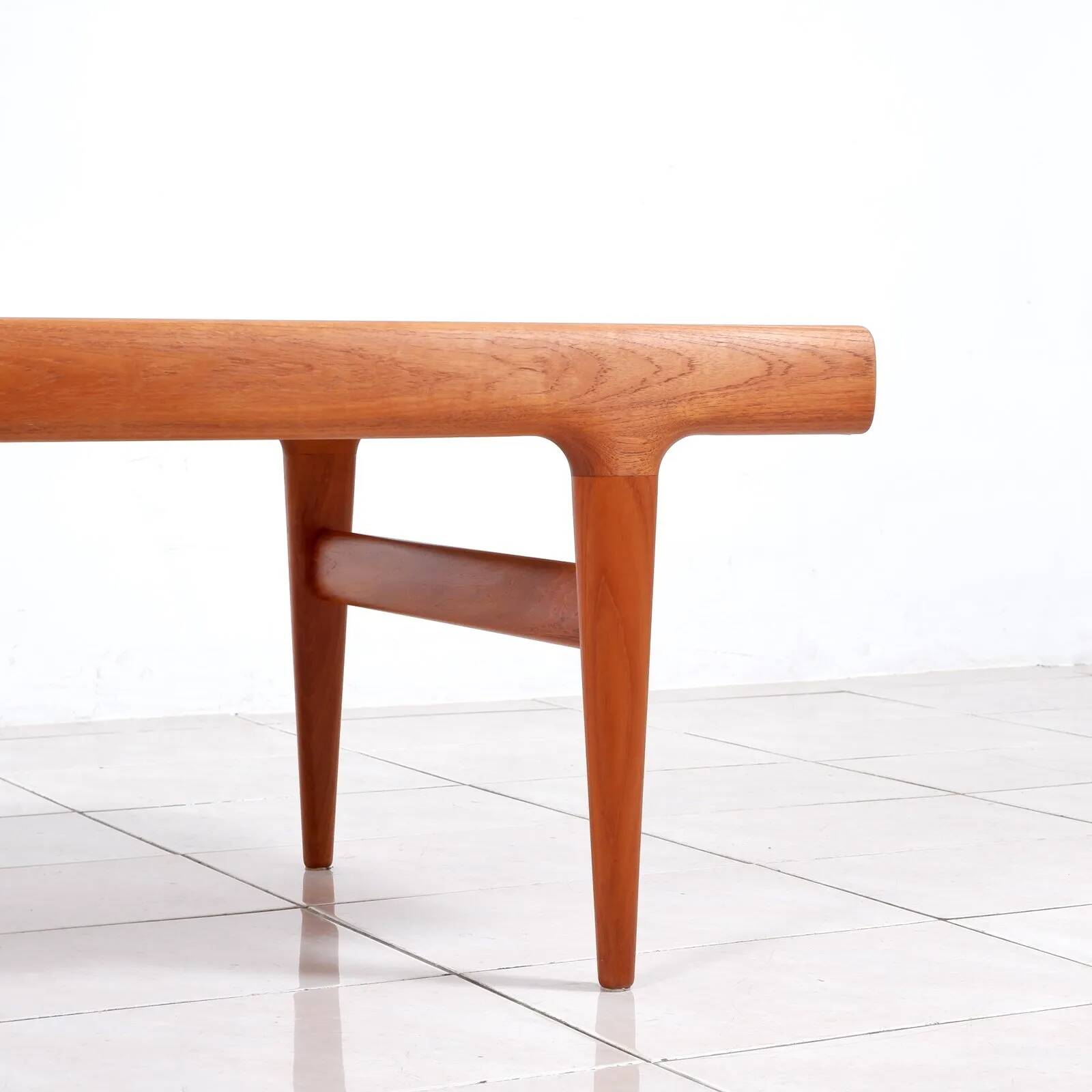 Large teak coffee table by Johannes Andersen for Uldum Møbelfabrik