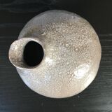 Pichet brutaliste en grès