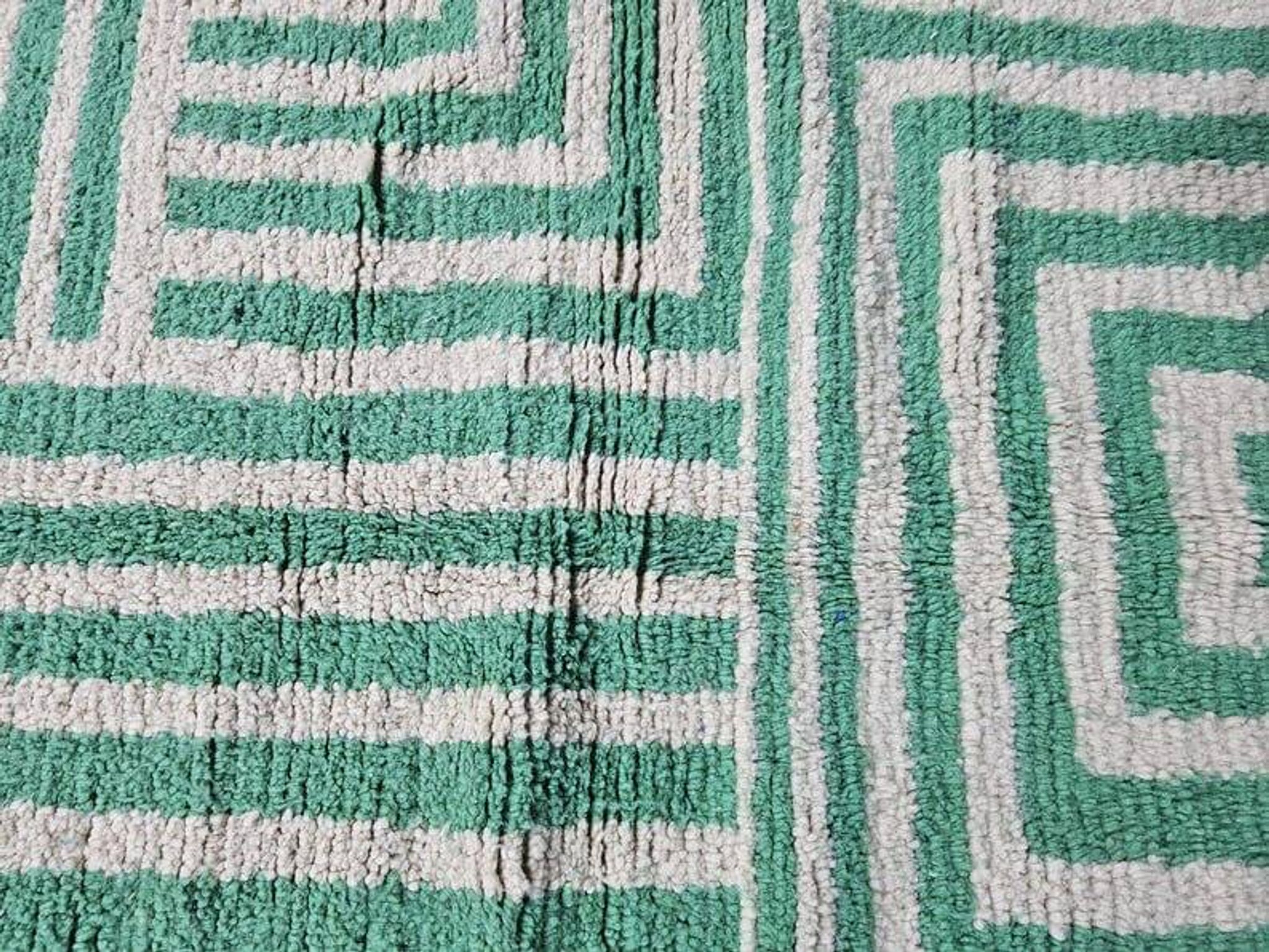 Handmade natural wool rug, size 140 x 260 cm.